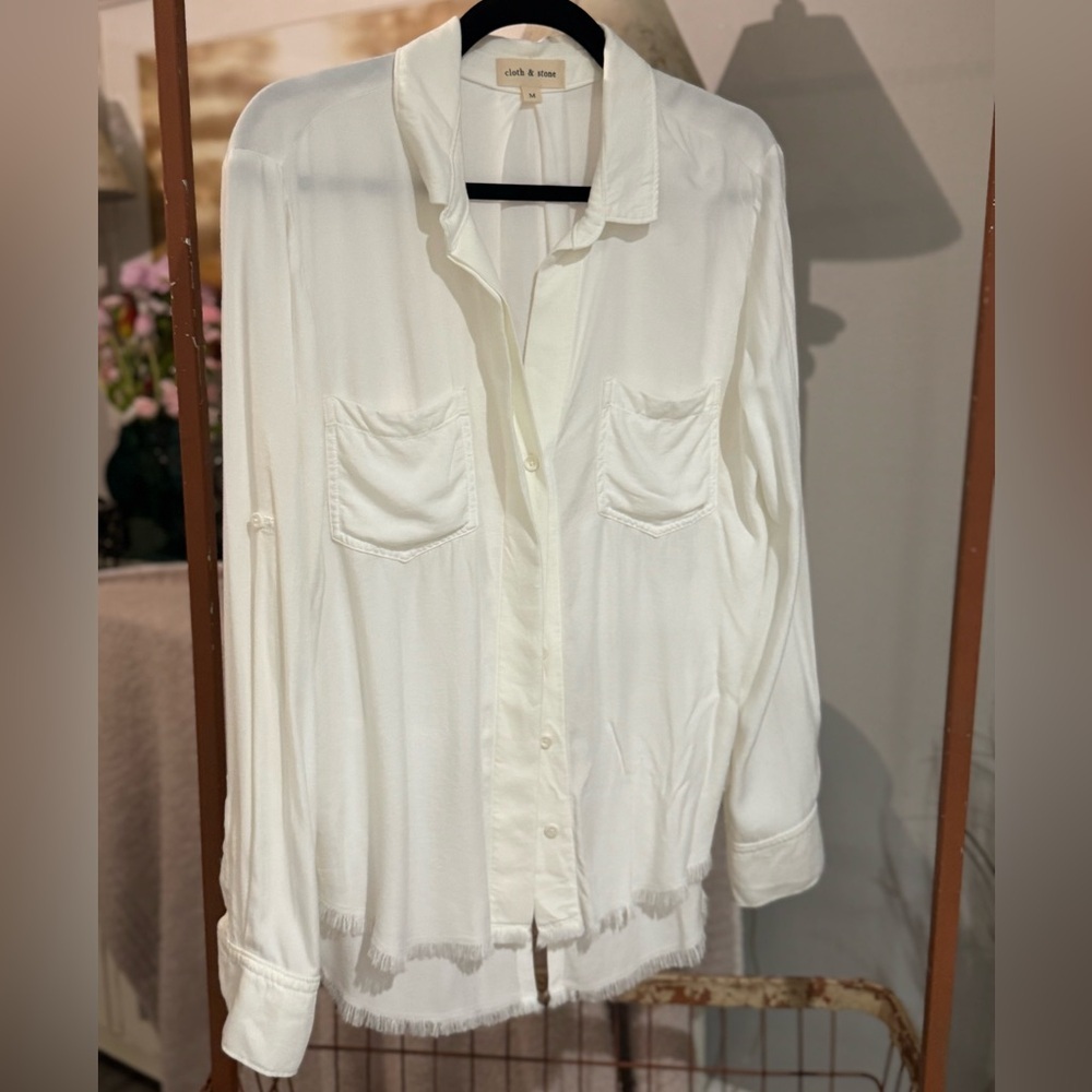 Bella Dahl White Button-Up blouse with fringe detail and pockets NWOT women’s
